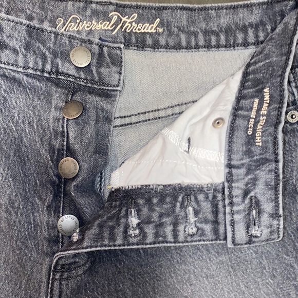 Universal Thread Vintage Straight Wash Out Gray 2/26 Jeans - Picture 7 of 7